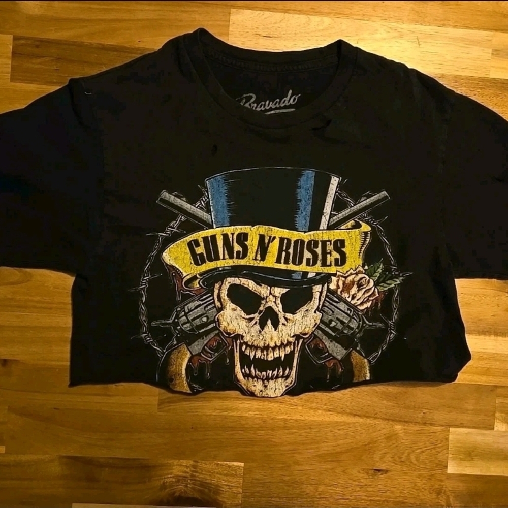 AUTHENTIC VINTAGE Bravado  Black Guns N' Roses Cropped T-Shirtp